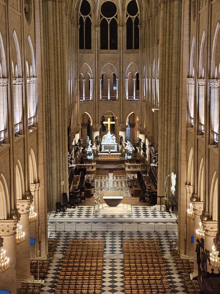 Cathédrale Notre Dame - vue de l'orgue